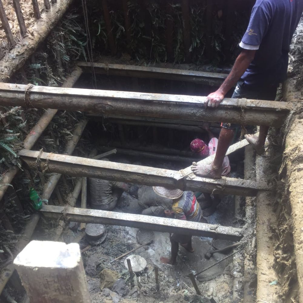 G.A Gems gem mining operation in Sri Lanka (6)